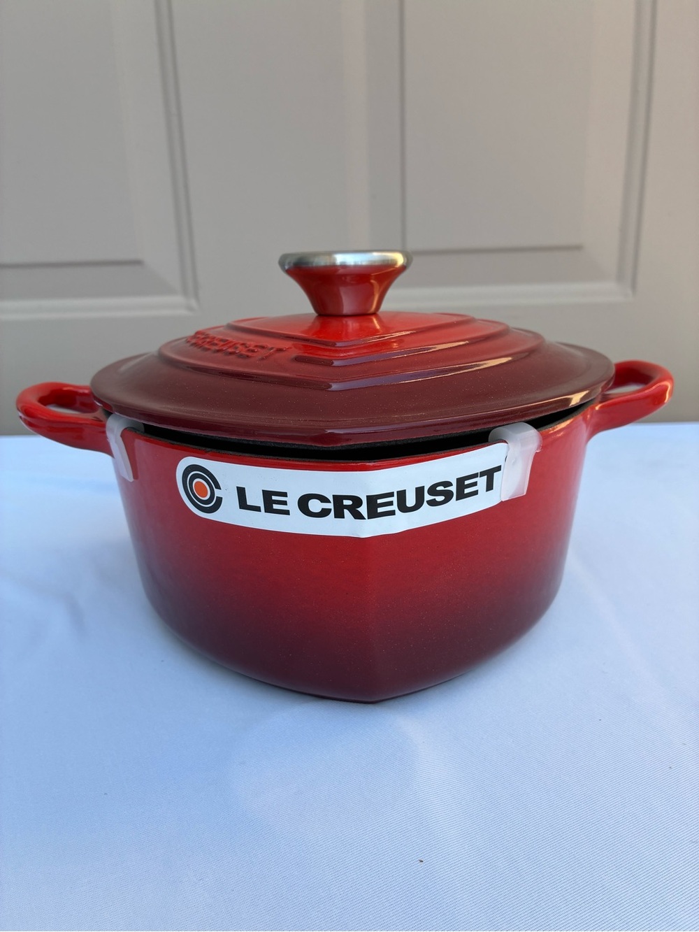 Le Creuset Enameled Cast Iron Heart Shaped Pot Red - Picture 2 of 7